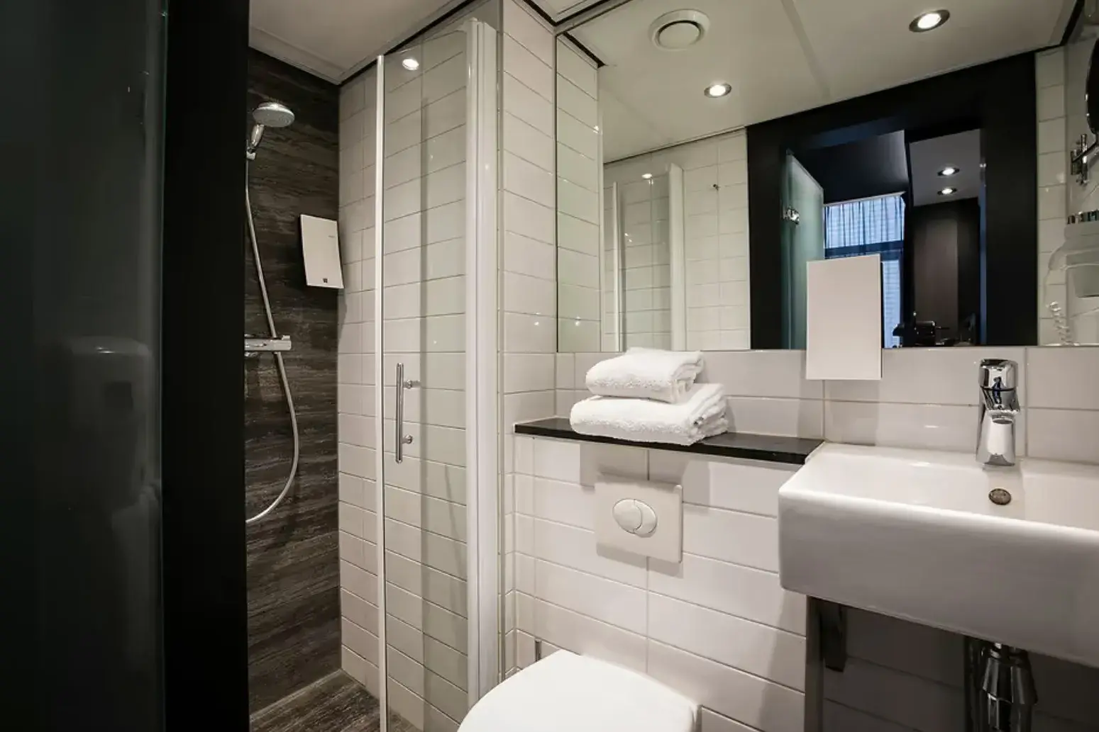 Bathroom with shower at Eden Hotel Amsterdam